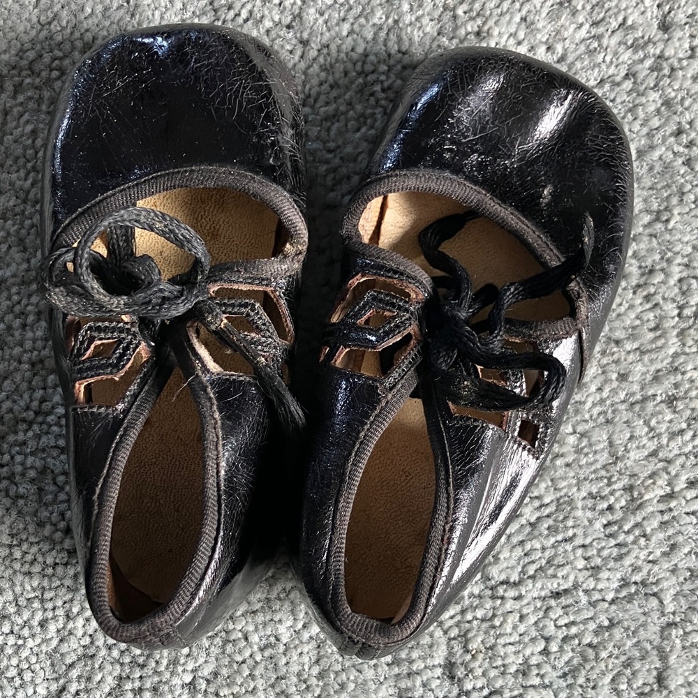 Source Unknown Shiny Black Kids Dress Shoes